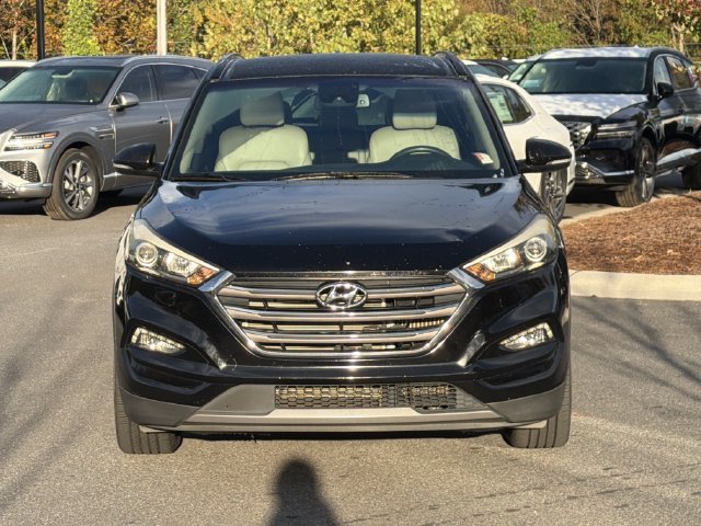 Used 2016 Hyundai Tucson Limited w/ Option Group 03 FWD image 2