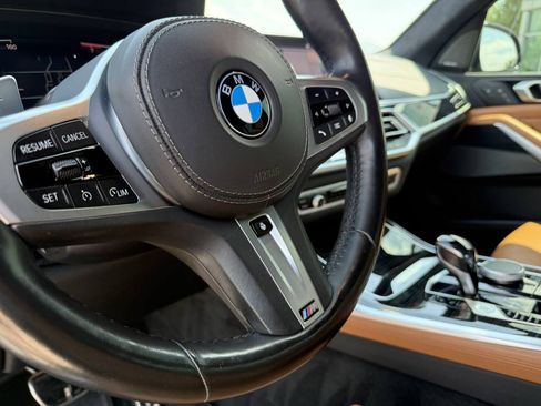 Used 2020 BMW X7 xDrive40i w/ M Sport Package AWD/4WD image 15