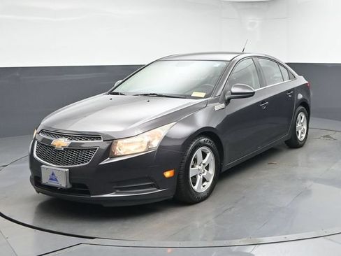 Used 2014 Chevrolet Cruze LT FWD image 3