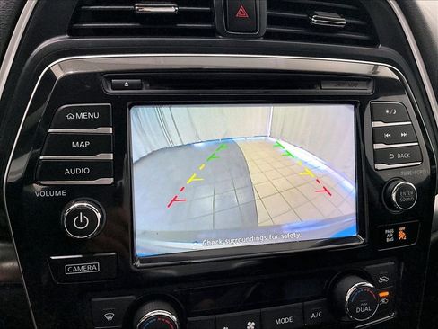 Used 2016 Nissan Maxima SR FWD image 19
