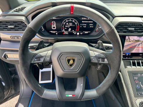 Used 2024 Lamborghini Urus Performante image 12