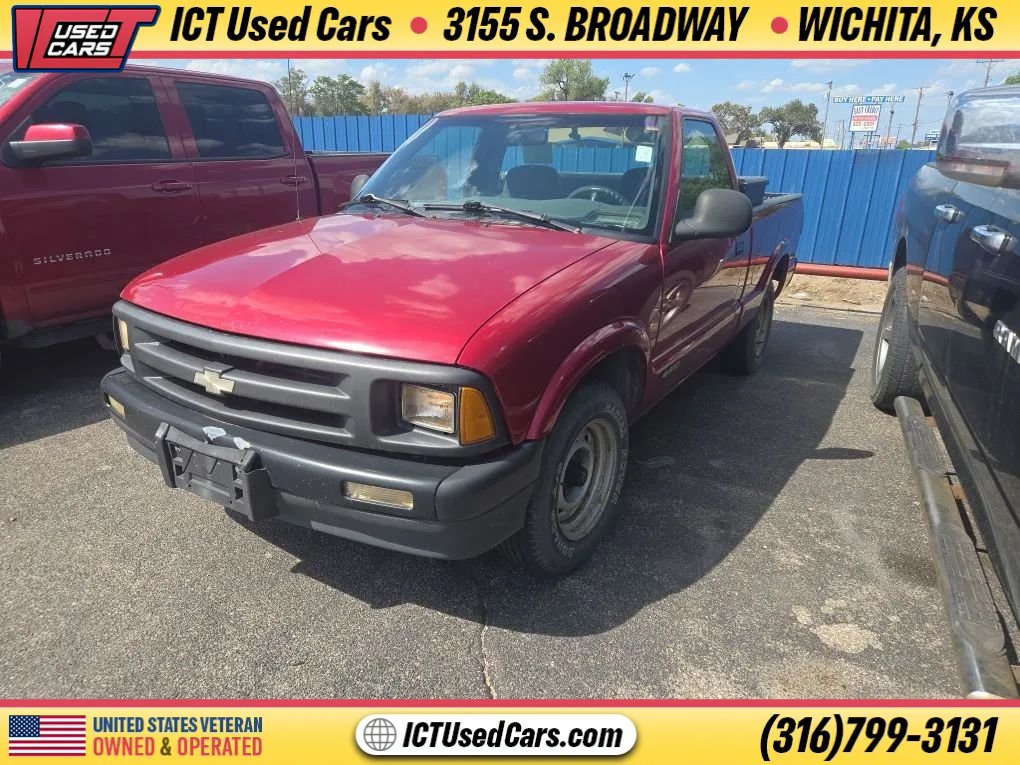 Used 1997 Chevrolet S10 Pickup 2WD Regular Cab image 1