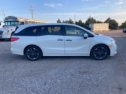 Used 2022 Honda Odyssey Elite image 9