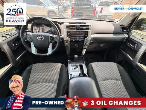 Used 2022 Toyota 4Runner SR5 RWD image 21
