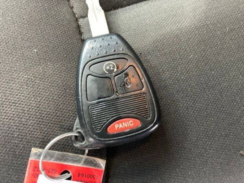 Used 2016 Jeep Wrangler Unlimited Sahara w/ Dual Top Group image 22