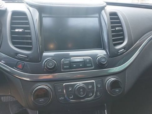 Used 2017 Chevrolet Impala LT FWD image 11