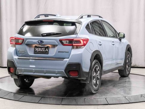 Used 2020 Subaru Crosstrek 2.0i Premium image 3