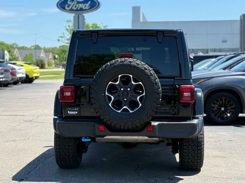 Used 2023 Jeep Wrangler Unlimited Rubicon 4xe w/ Cold Weather Group AWD/4WD image 44
