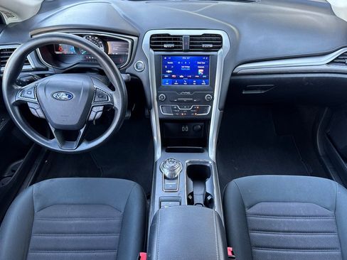 Used 2020 Ford Fusion SE FWD image 16