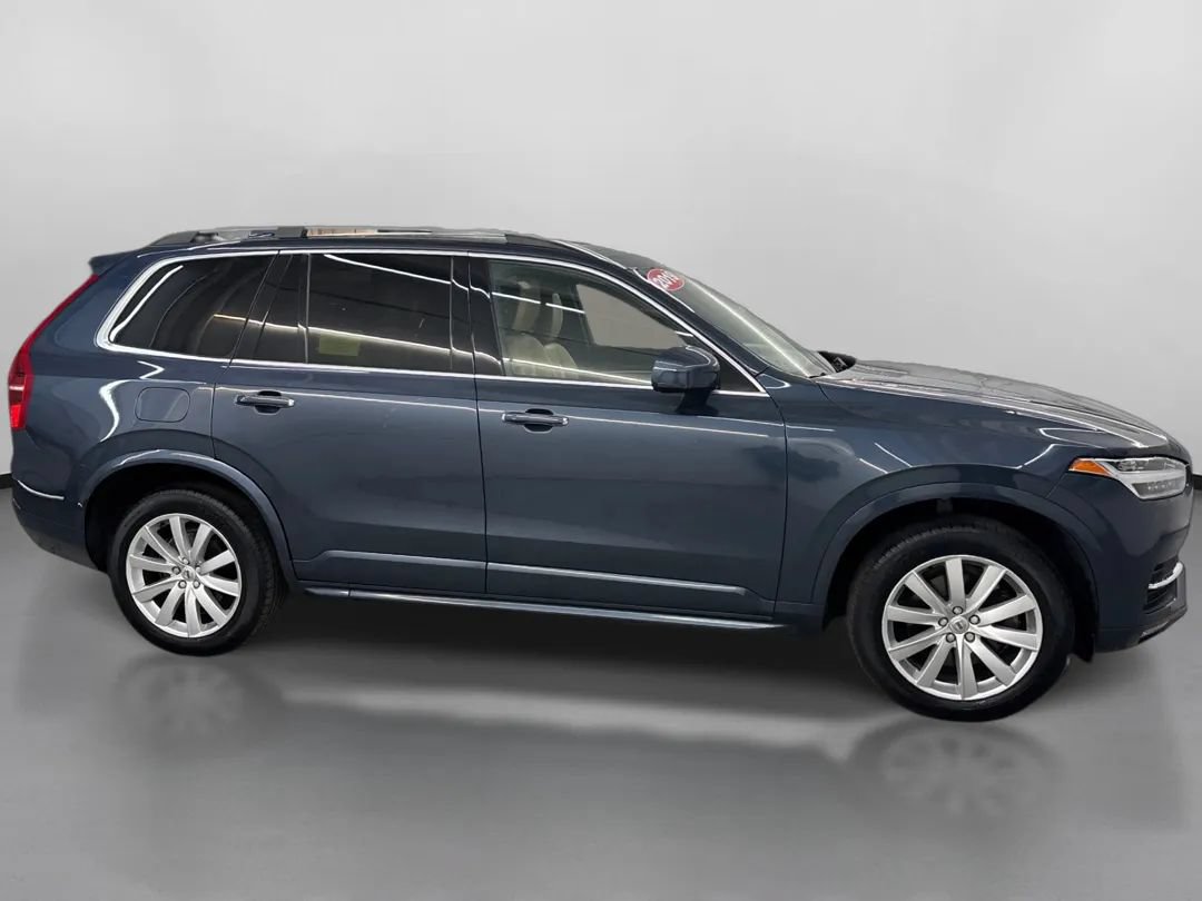 Used 2019 Volvo XC90 T6 Momentum AWD/4WD image 11
