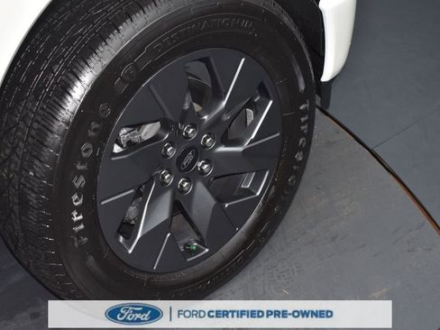 Used 2023 Ford F150 Lightning Lariat image 18