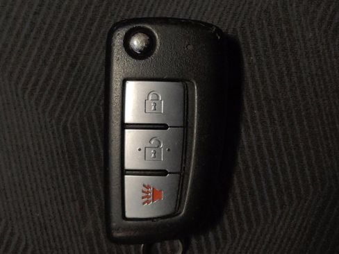 Used 2015 Nissan Rogue S FWD image 32