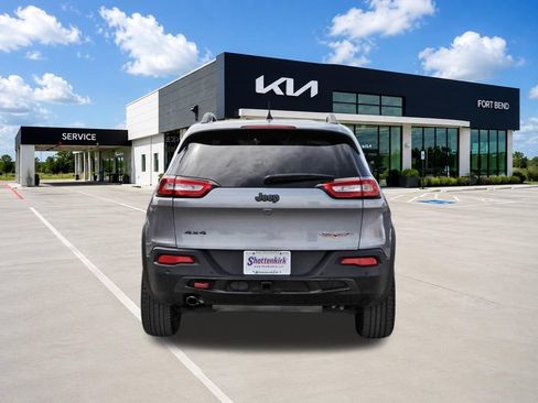 Used 2018 Jeep Cherokee Trailhawk w/ Quick Order Package 25L AWD/4WD image 6