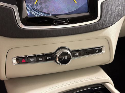 Used 2023 Volvo XC90 B5 Core w/ Climate Package AWD/4WD image 20