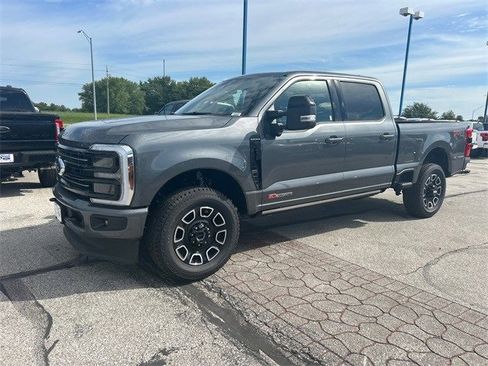 New 2025 Ford F250 Platinum image 9