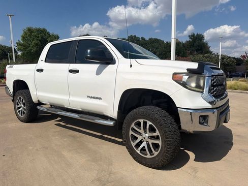 Used 2018 Toyota Tundra SR5 w/ SR5 Upgrade Package RWD image 10