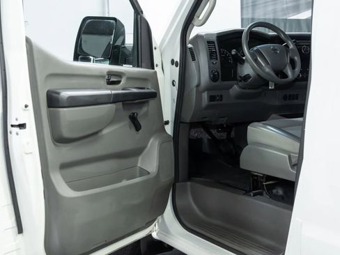Used 2014 Nissan NV 1500 S w/ Side & Curtain Airbag Package image 12