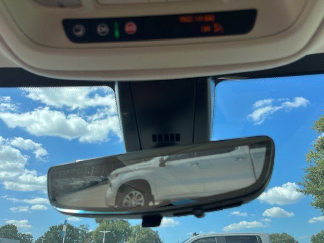 Used 2023 Cadillac XT5 Premium Luxury w/ Technology Package FWD image 34