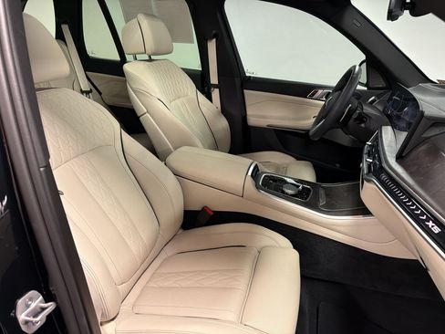Certified 2025 BMW X5 sDrive40i w/ M Sport Package RWD image 31