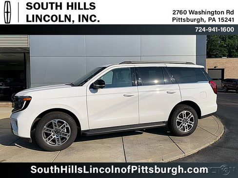Used 2025 Ford Expedition Active AWD/4WD image 1