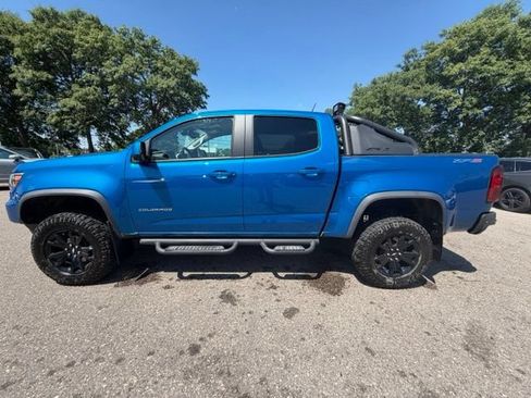 Used 2022 Chevrolet Colorado ZR2 w/ ZR2 Dusk Special Edition AWD/4WD image 11