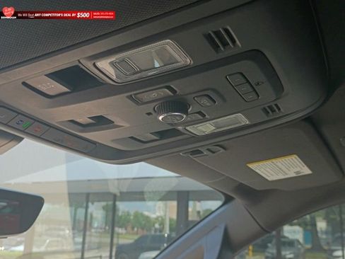 Used 2021 Chevrolet Tahoe Premier w/ Premium Package RWD image 14