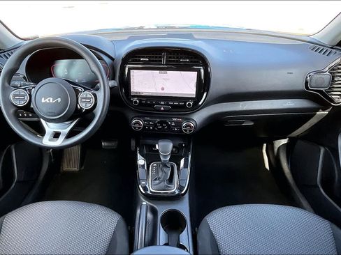 Used 2024 Kia Soul S FWD image 8