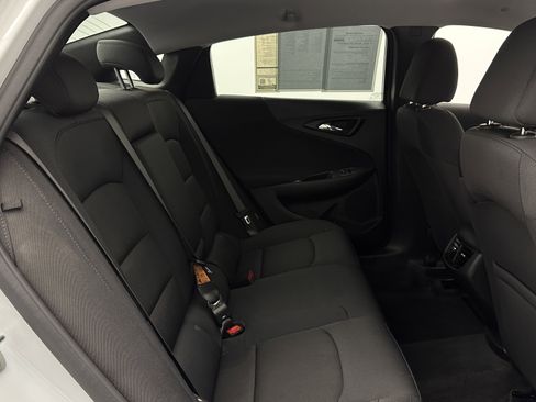 Used 2024 Chevrolet Malibu LT image 31