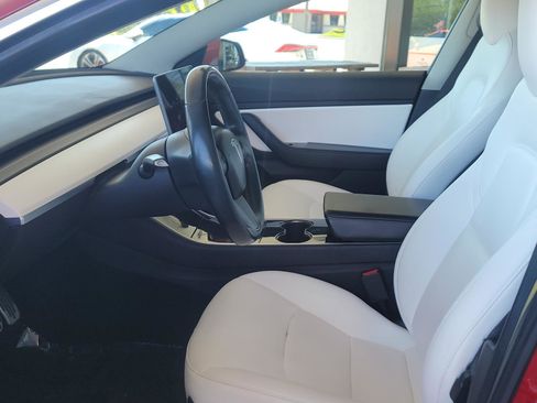 Used 2018 Tesla Model 3 Long Range AWD/4WD image 9