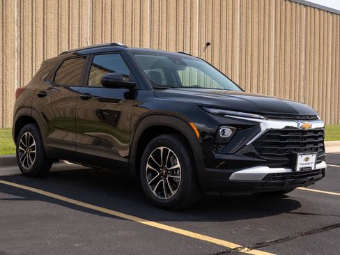 New 2026 Chevrolet TrailBlazer LT w/ Convenience Package image 2