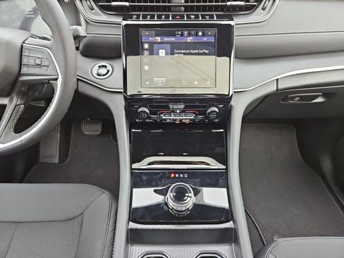 New 2025 Jeep Grand Cherokee L Laredo AWD/4WD image 11
