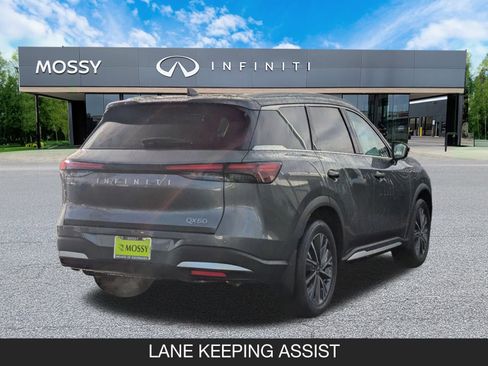 New 2026 INFINITI QX60 Luxe image 8
