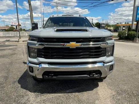 Used 2024 Chevrolet Silverado 2500 LT w/ All Star Edition AWD/4WD image 3