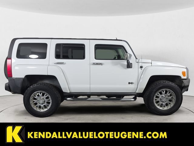 Used 2007 HUMMER H3 AWD/4WD image 4
