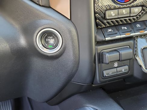 Used 2021 Chevrolet Silverado 1500 High Country w/ Technology Package image 10