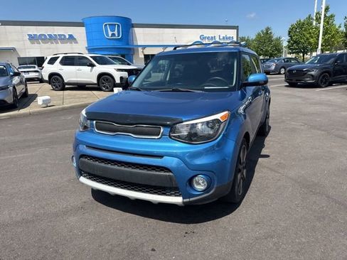 Used 2019 Kia Soul + FWD image 2