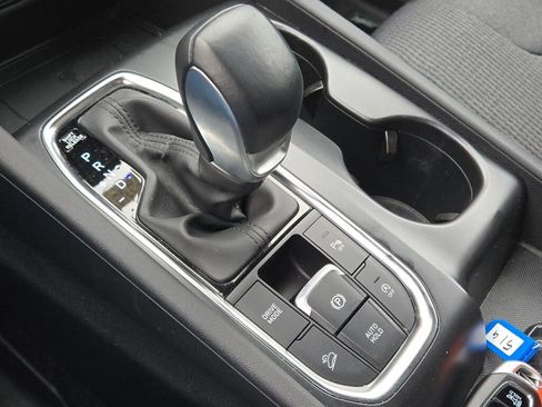 Used 2020 Hyundai Santa Fe SEL w/ Convenience Package image 24