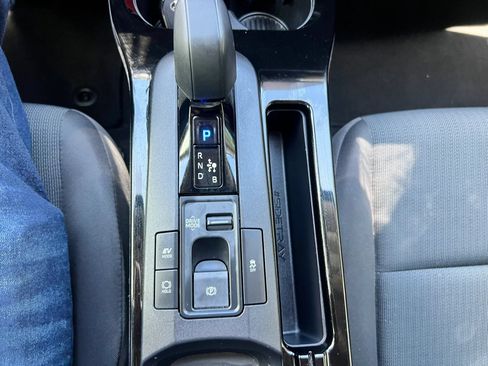 Used 2024 Toyota Prius LE FWD image 39
