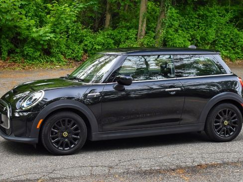 Used 2024 MINI Cooper SE FWD image 4