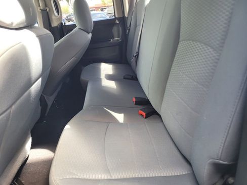 Used 2018 RAM 1500 Express image 9