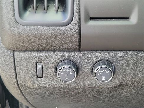 Used 2018 Chevrolet Colorado LT w/ LT Convenience Package image 20