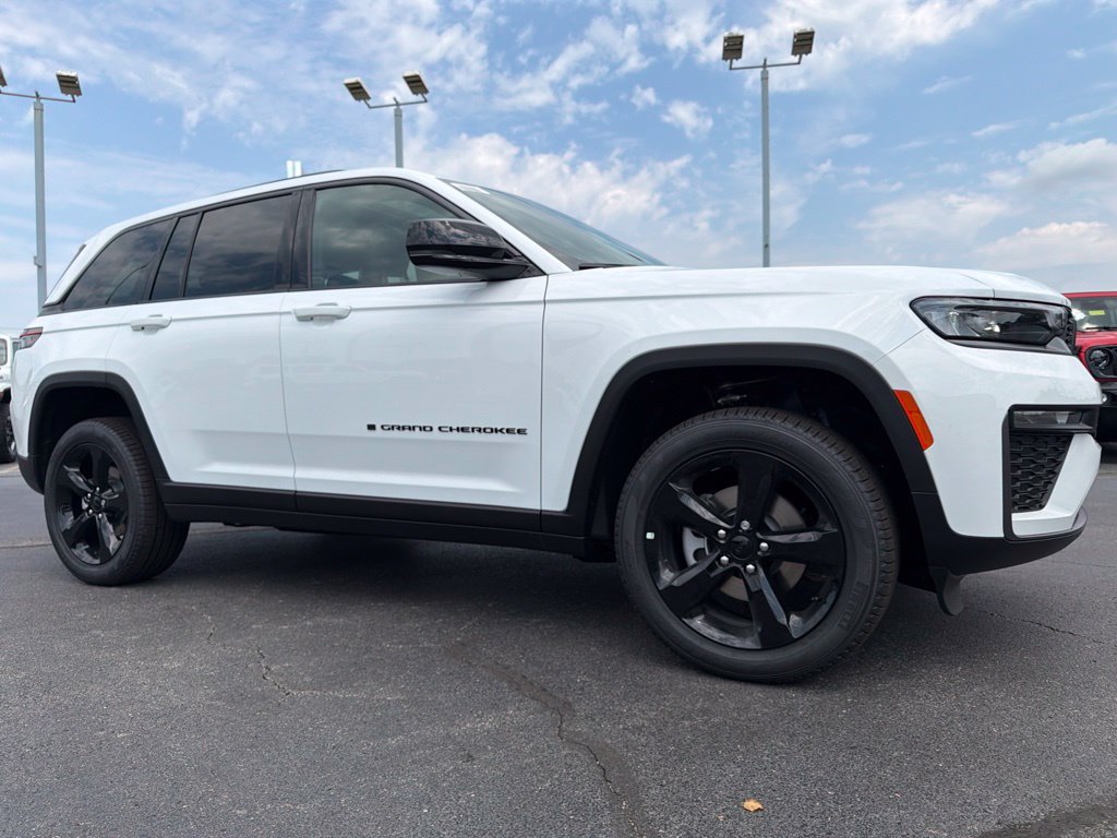 New 2026 Jeep Grand Cherokee Limited w/ Limited Altitude Package AWD/4WD image 53