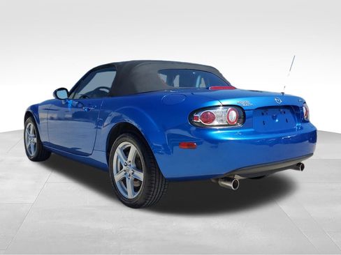 Used 2006 MAZDA MX-5 Miata Touring RWD image 7