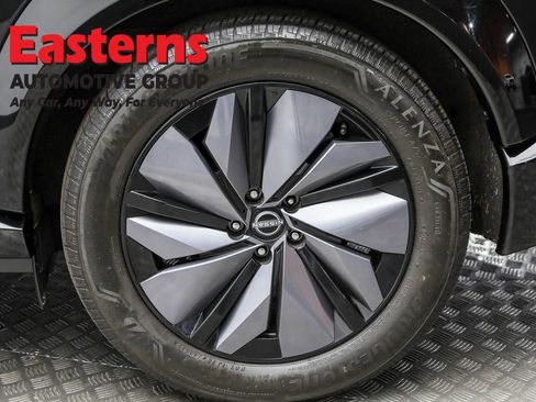 Used 2023 Nissan Ariya AWD image 8