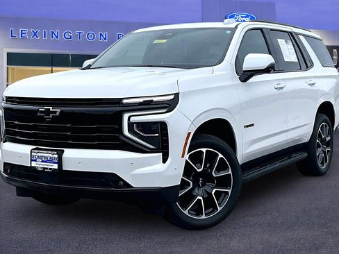 Used 2025 Chevrolet Tahoe RST w/ Comfort Package AWD/4WD image 3