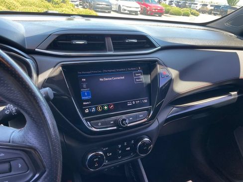 Used 2021 Chevrolet TrailBlazer RS w/ Sun and Liftgate Package FWD image 17
