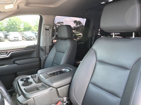 Used 2025 GMC Sierra 1500 SLT RWD image 24