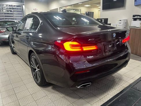 Used 2023 BMW 530i xDrive w/ Convenience Package image 3