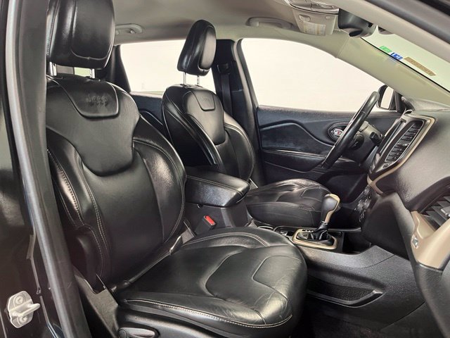 Used 2017 Jeep Cherokee Limited FWD image 10