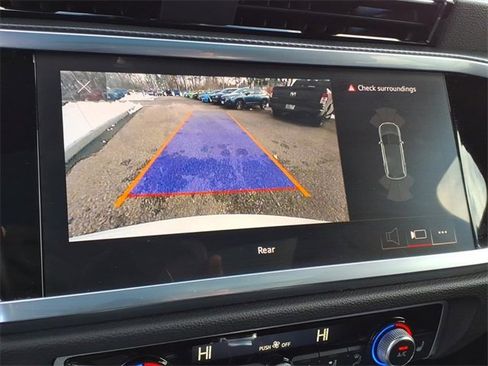 Used 2023 Audi Q3 2.0T Premium image 21